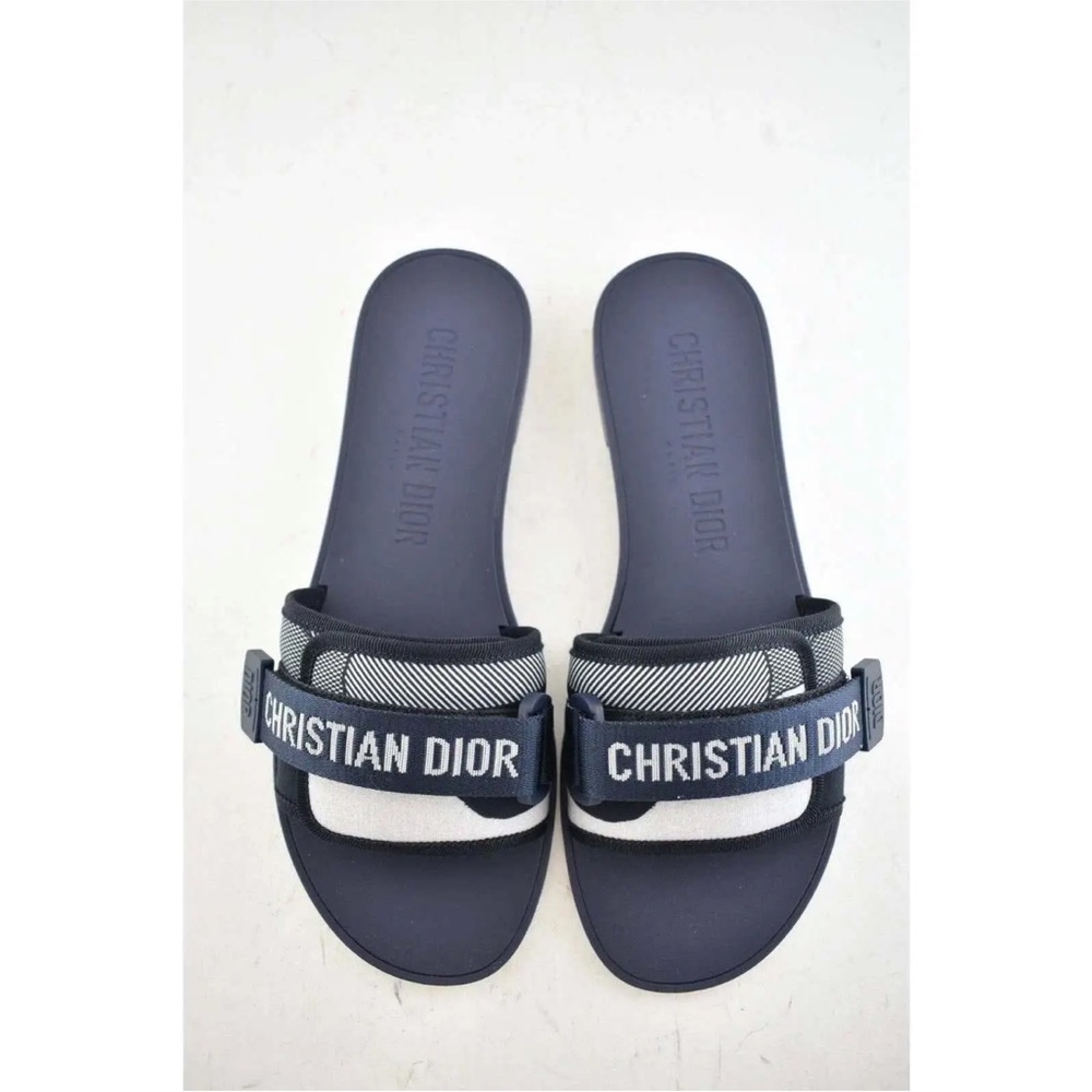 Christian Dior (R)Evolution Slide - Picture 1 of 10